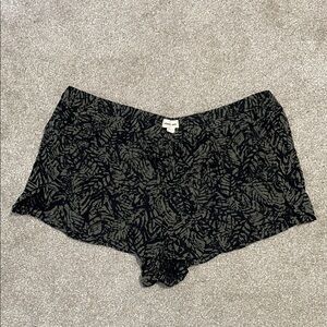 Silence + Noise Black and Green Leaf Print Shorts